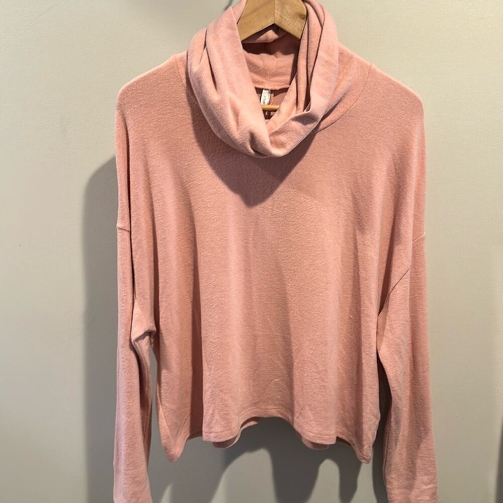 Z Supply Large Mauve Blushโ Soft Spun Skimmer Cowl Neck Sweater